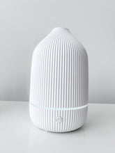 Load image into Gallery viewer, beau BOXX Electric Diffuser
